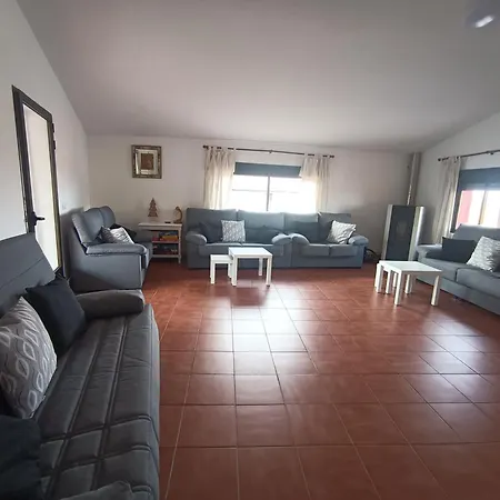 La Fortaleza De Semesterbostad Bernuy-Salinero